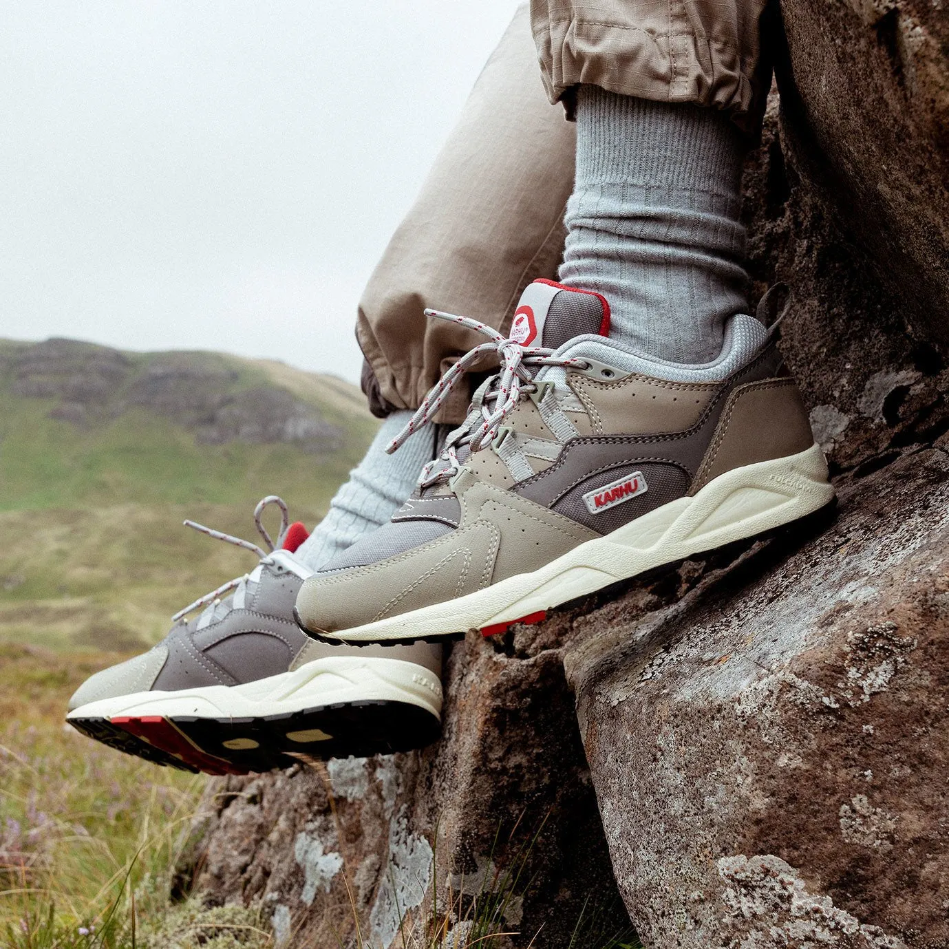 KARHU X FOOTPATROL FUSION 2.0 "SNOWSTAR" - LONDON FOG / CHARCOAL GRAY