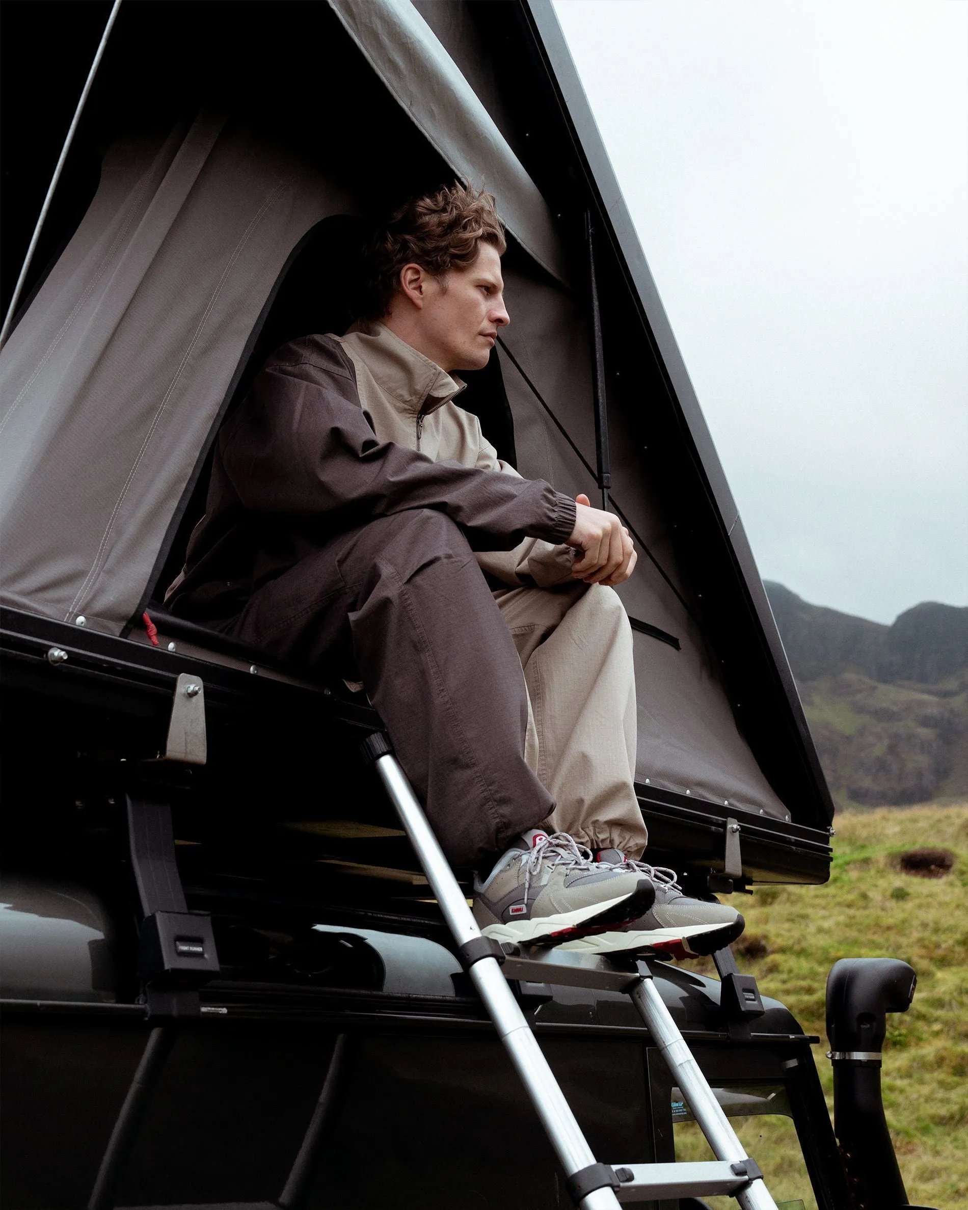 KARHU X FOOTPATROL FUSION 2.0 "SNOWSTAR" - LONDON FOG / CHARCOAL GRAY